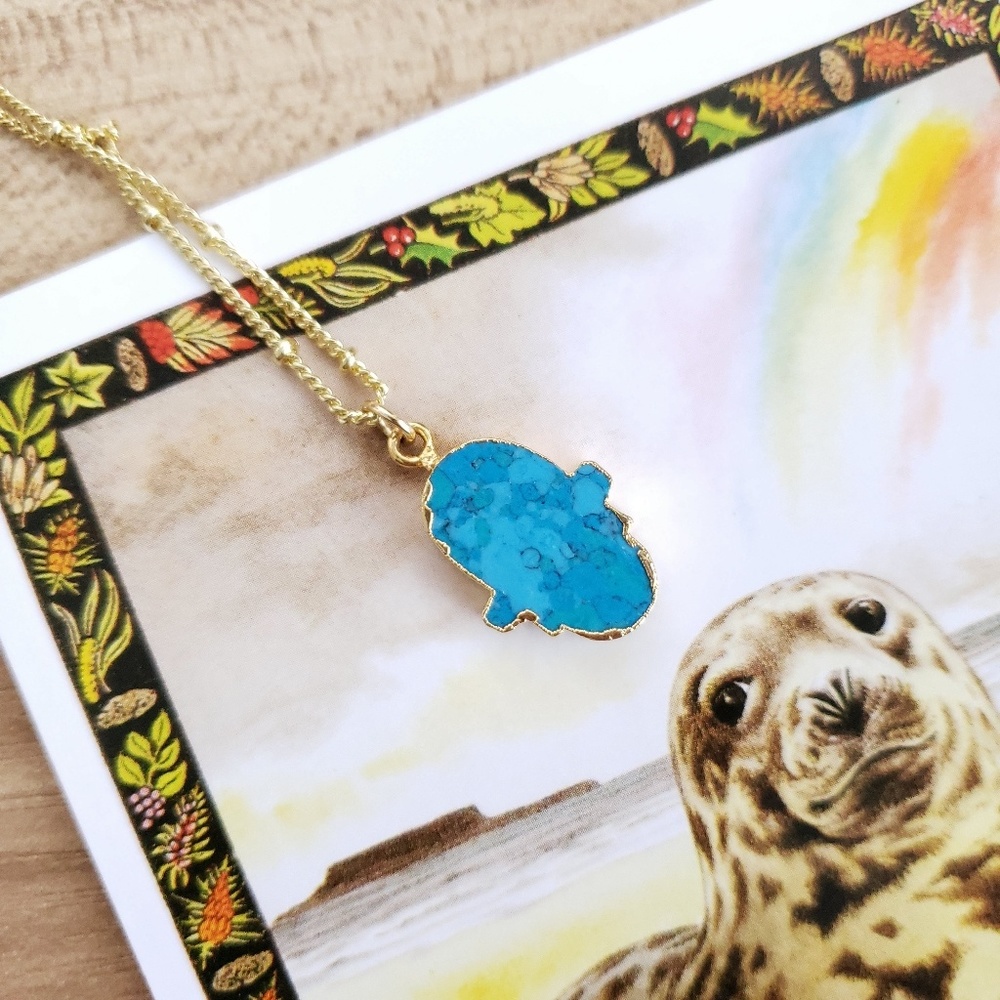 Natural Turquoise Howlite Stone Hamsa Necklace